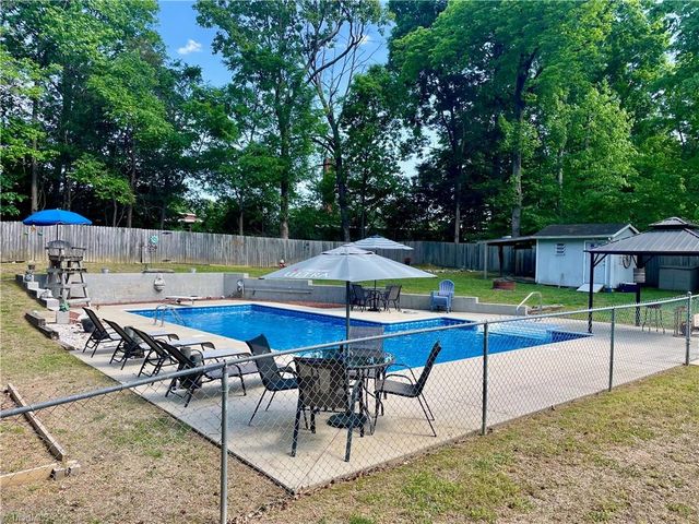 4117 Barrett Drive, Archdale, NC 27263