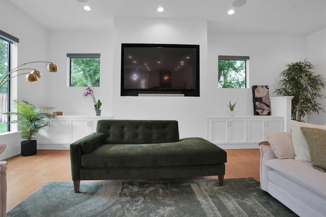 9115 Hammerly Boulevard, Houston, TX 77080