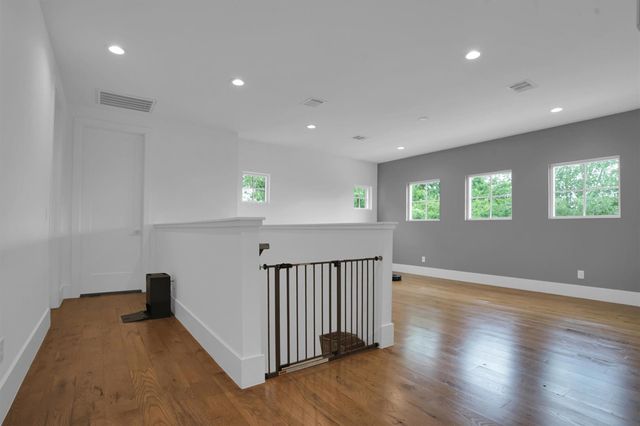 9115 Hammerly Boulevard, Houston, TX 77080