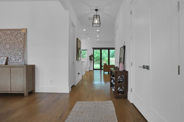 9115 Hammerly Boulevard, Houston, TX 77080