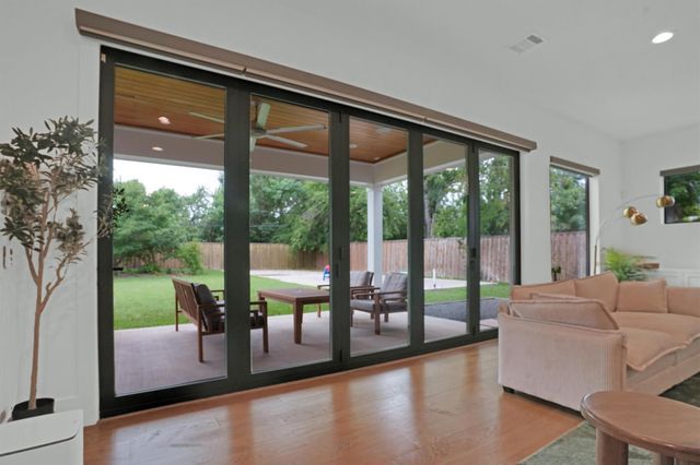 9115 Hammerly Boulevard, Houston, TX 77080