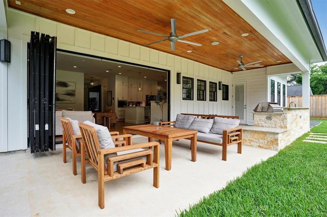 9115 Hammerly Boulevard, Houston, TX 77080