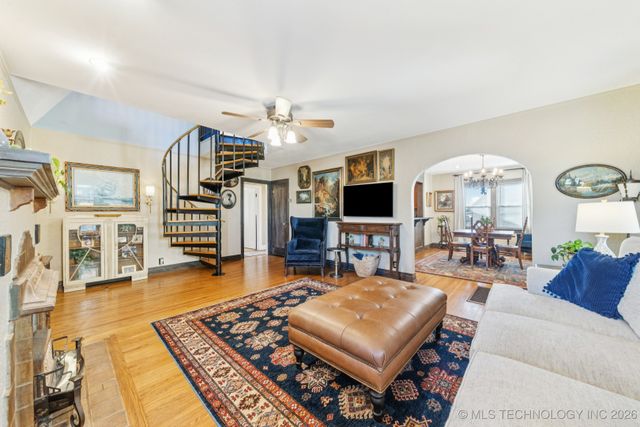 1544 S Columbia Place, Tulsa, OK 74104