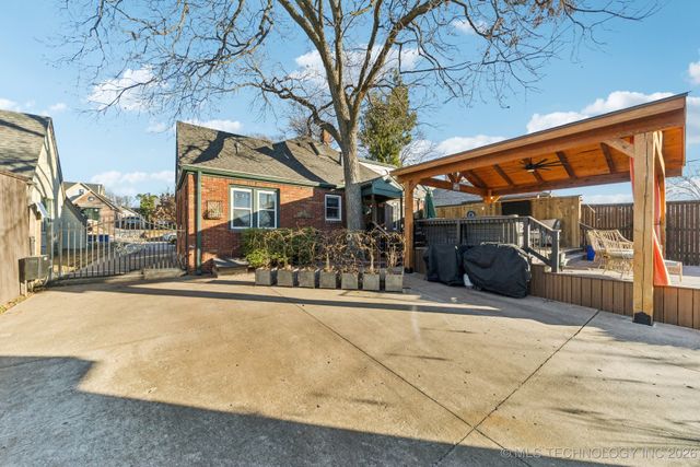 1544 S Columbia Place, Tulsa, OK 74104