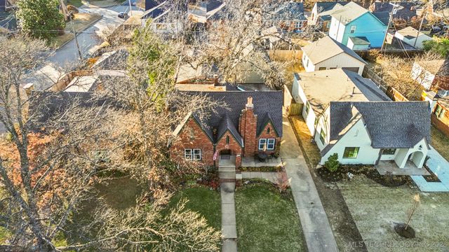 1544 S Columbia Place, Tulsa, OK 74104