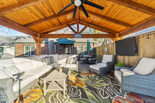 1544 S Columbia Place, Tulsa, OK 74104