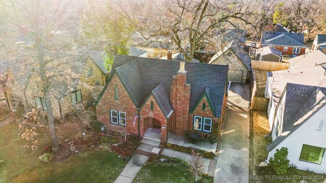 1544 S Columbia Place, Tulsa, OK 74104