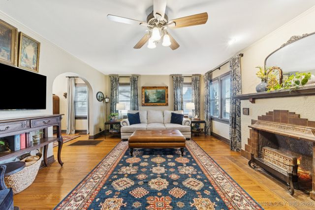 1544 S Columbia Place, Tulsa, OK 74104