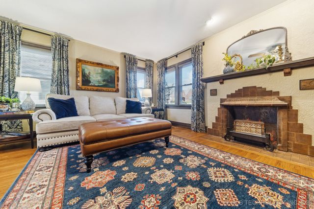 1544 S Columbia Place, Tulsa, OK 74104