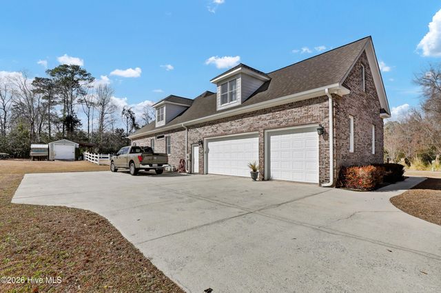 496 Captain Beam Boulevard, Hampstead, NC 28443