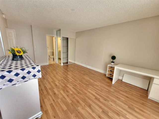 501 Three Islands Blvd 310, Hallandale Beach, FL 33009