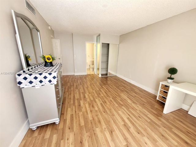 501 Three Islands Blvd 310, Hallandale Beach, FL 33009