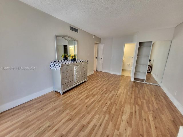 501 Three Islands Blvd 310, Hallandale Beach, FL 33009