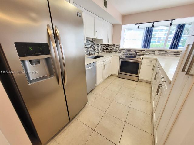 501 Three Islands Blvd 310, Hallandale Beach, FL 33009