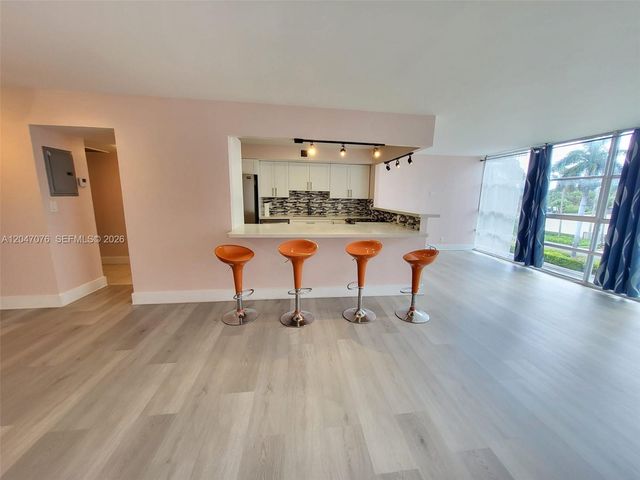 501 Three Islands Blvd 310, Hallandale Beach, FL 33009