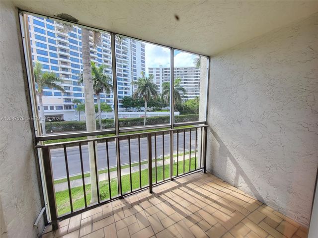 501 Three Islands Blvd 310, Hallandale Beach, FL 33009