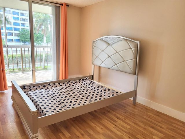 501 Three Islands Blvd 310, Hallandale Beach, FL 33009
