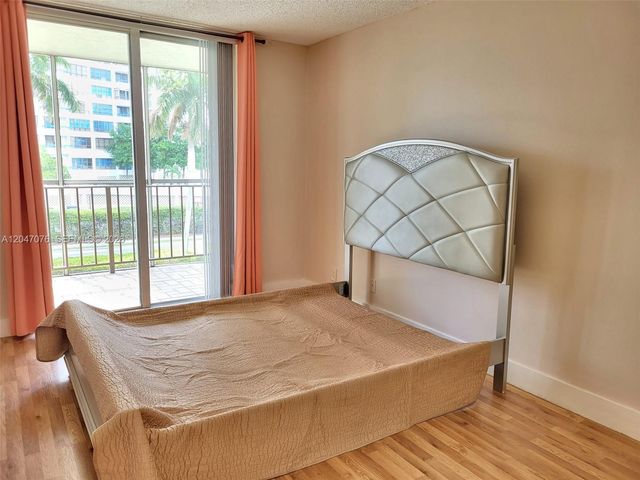 501 Three Islands Blvd 310, Hallandale Beach, FL 33009