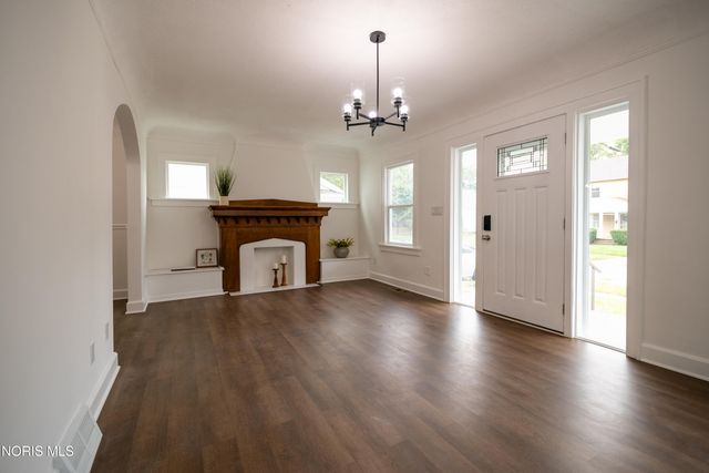 1260 Craigwood Road, Toledo, OH 43612