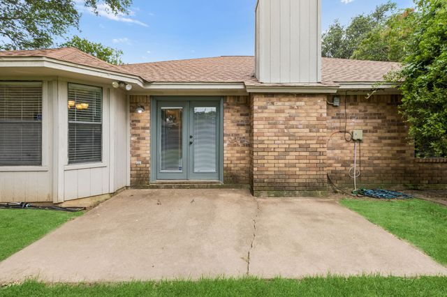 6308 Hunters Glen Drive, Watauga, TX 76148