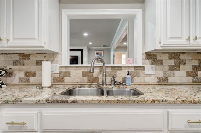 3926 Warwick Drive, Norman, OK 73072