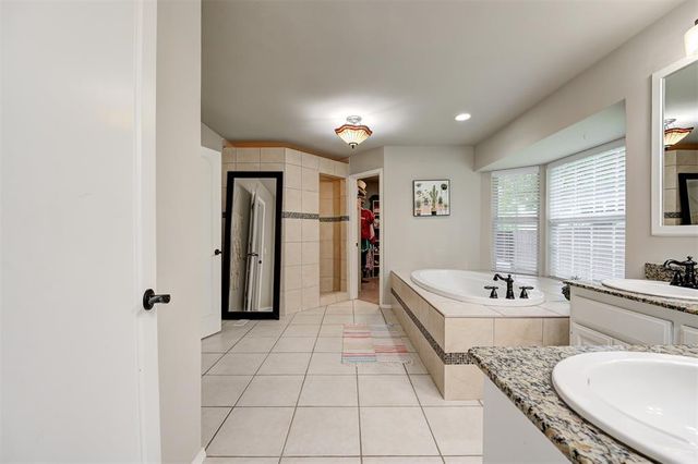 3926 Warwick Drive, Norman, OK 73072