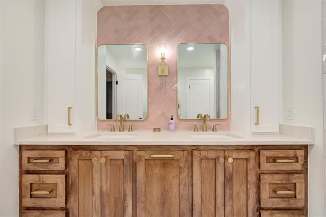 3926 Warwick Drive, Norman, OK 73072