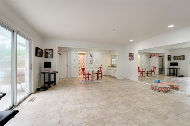 3926 Warwick Drive, Norman, OK 73072