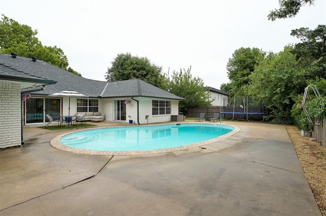 3926 Warwick Drive, Norman, OK 73072