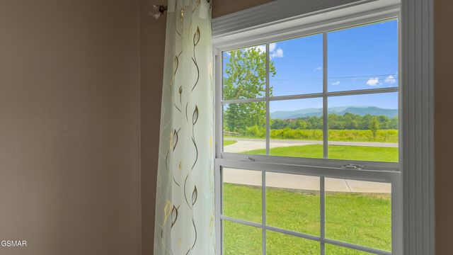 412 Apple Valley Road, Sevierville, TN 37862