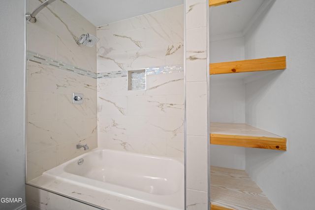 412 Apple Valley Road, Sevierville, TN 37862