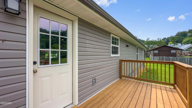 412 Apple Valley Road, Sevierville, TN 37862