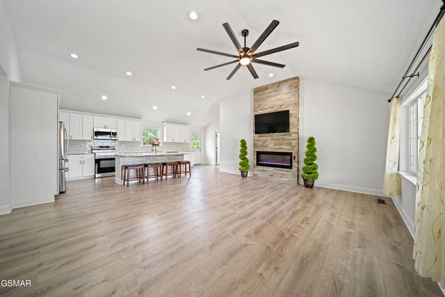 412 Apple Valley Road, Sevierville, TN 37862