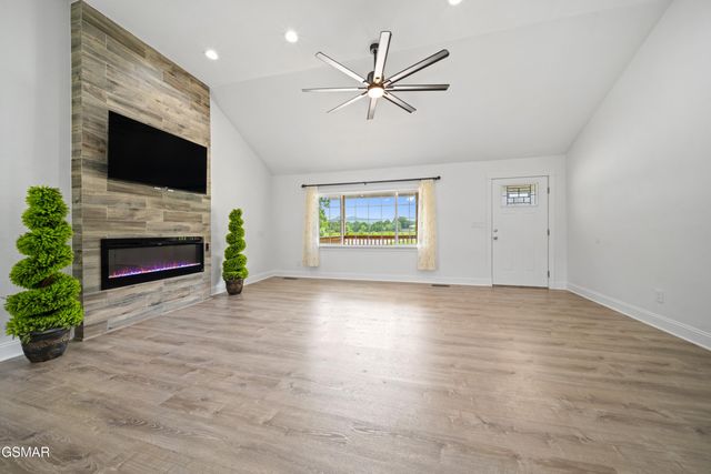 412 Apple Valley Road, Sevierville, TN 37862