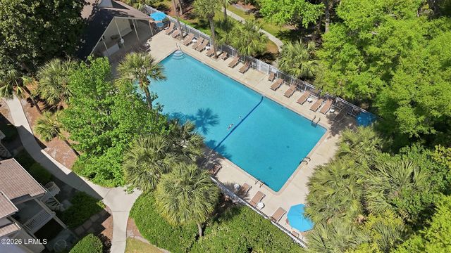 15 Deallyon Ave Apt 9, Hilton Head Island, SC 29928