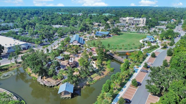 15 Deallyon Ave Apt 9, Hilton Head Island, SC 29928