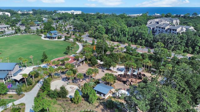 15 Deallyon Ave Apt 9, Hilton Head Island, SC 29928