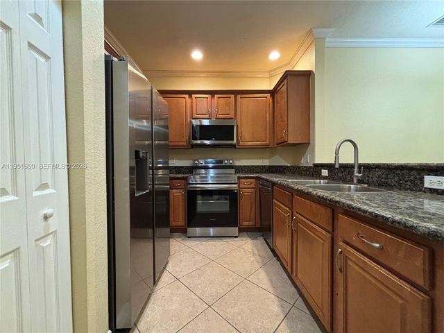 5907 Abbey Rd, Tamarac, FL 33321