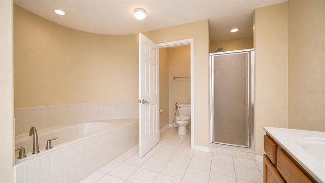 357 FAIRWAY POINTE CIRCLE, Orlando, FL 32828