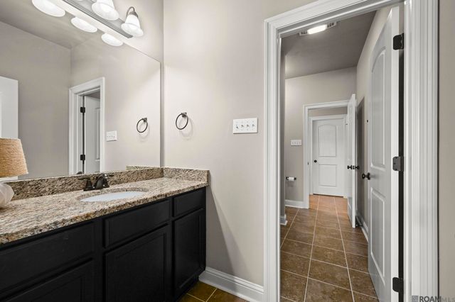 12494 Chartres Dr, Gonzales, LA 70737