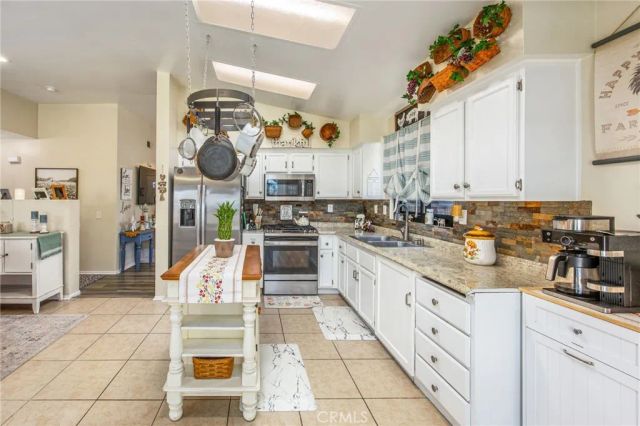 42806 Masonic Drive, Hemet, CA 92544