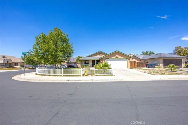 42806 Masonic Drive, Hemet, CA 92544