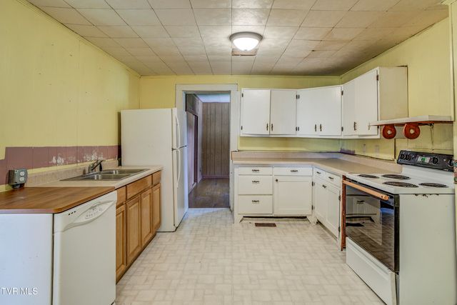 630 Vinton Avenue, Erwin, TN 37650