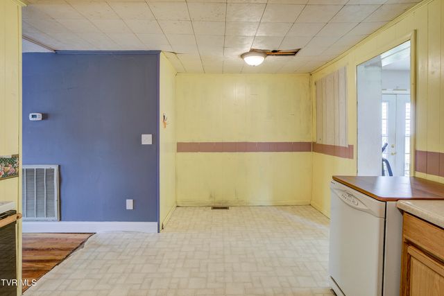 630 Vinton Avenue, Erwin, TN 37650