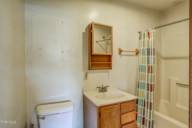 630 Vinton Avenue, Erwin, TN 37650