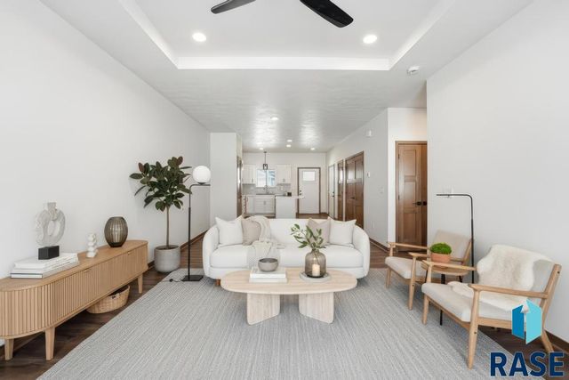 9207 W Ark Pl Place, Sioux Falls, SD 57106