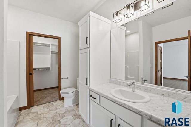 9207 W Ark Pl Place, Sioux Falls, SD 57106