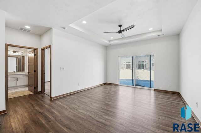 9207 W Ark Pl Place, Sioux Falls, SD 57106