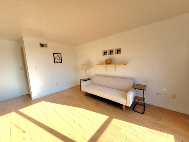 734 Worthington Forest Place, Columbus, OH 43229