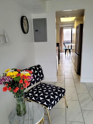 734 Worthington Forest Place, Columbus, OH 43229